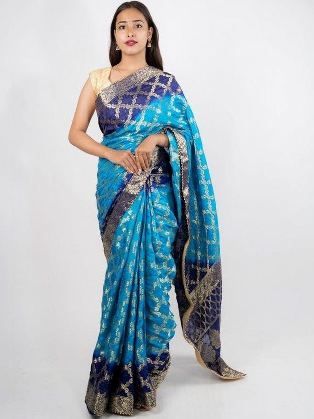 PANKHUDI FASHION Woven Design Zari Pure Georgette Saree