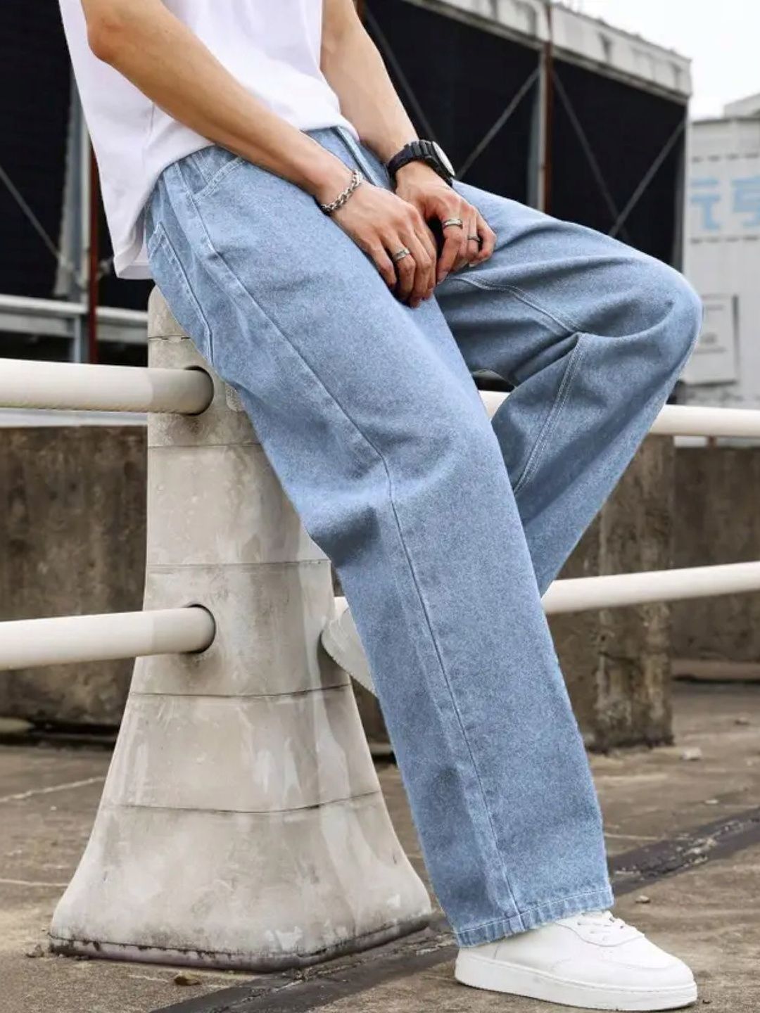 Metronaut Men Classic Mid-Rise Light Fade Stretchable Jeans