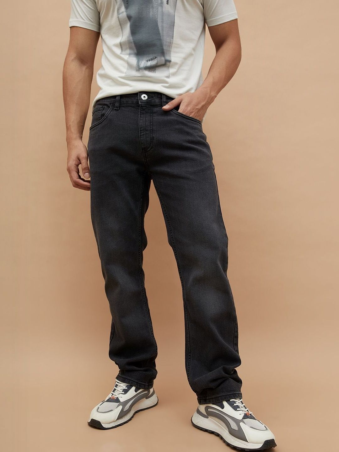 Forca by Lifestyle Men Straight Fit Mid-Rise Light Fade Jeans