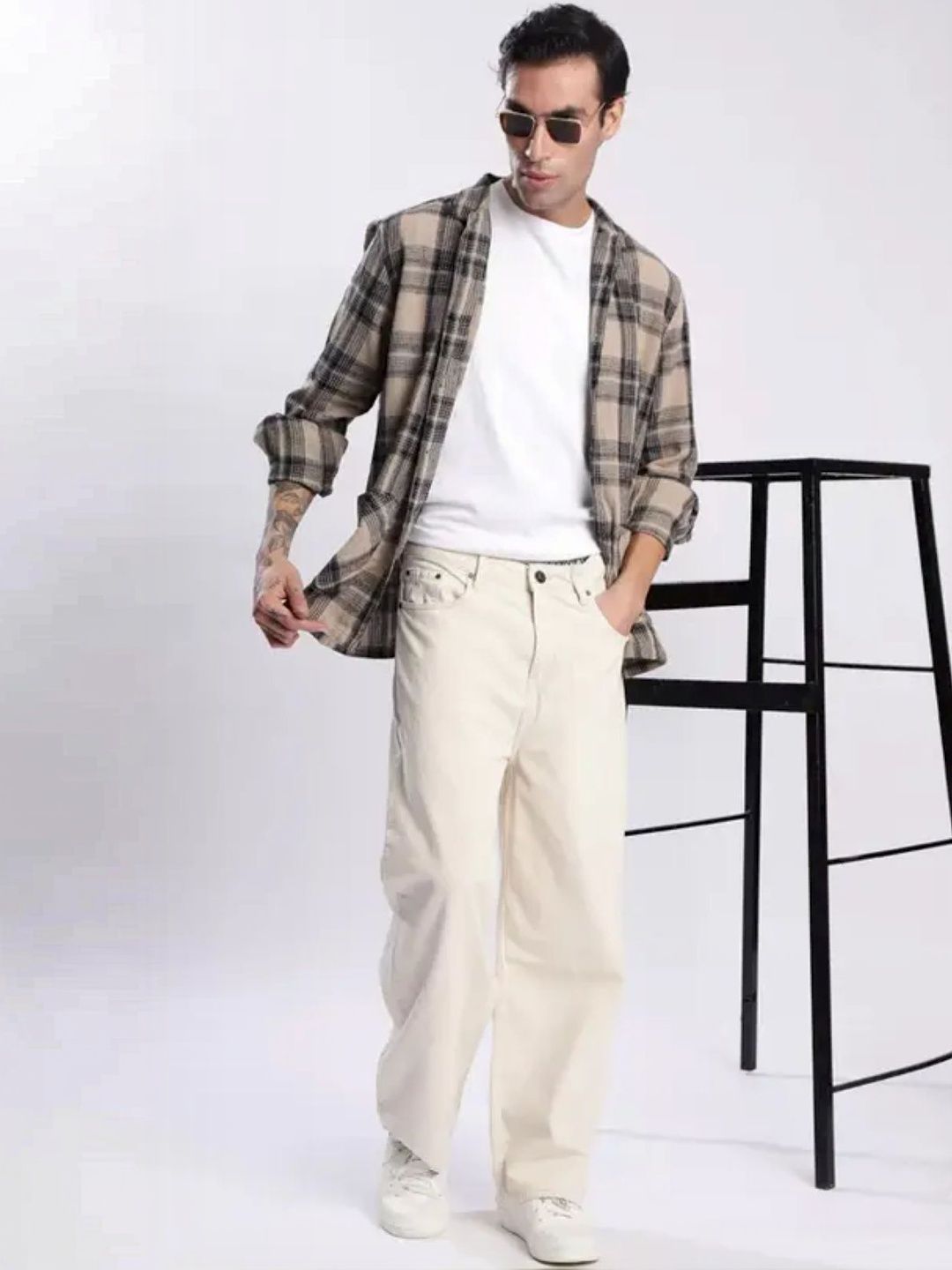 Metronaut Men Classic Relaxed Fit Mid-Rise Stretchable Jeans