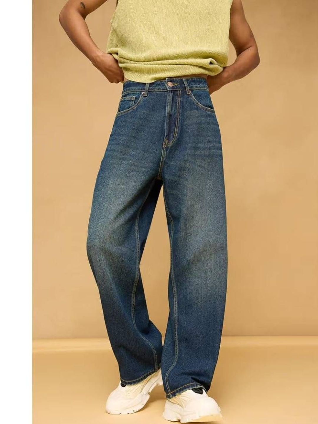 me Queen Men Straight Fit Mid-Rise Light Fade Jeans