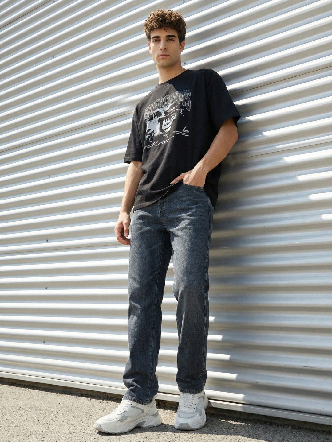 glitchez Men Relaxed Fit High-Rise Light Fade Jeans
