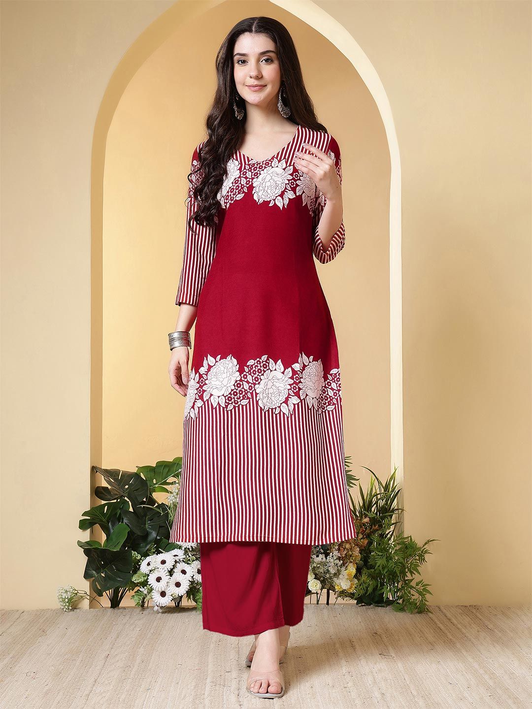 AMOUS Women Floral Printed V-Neck Kurti