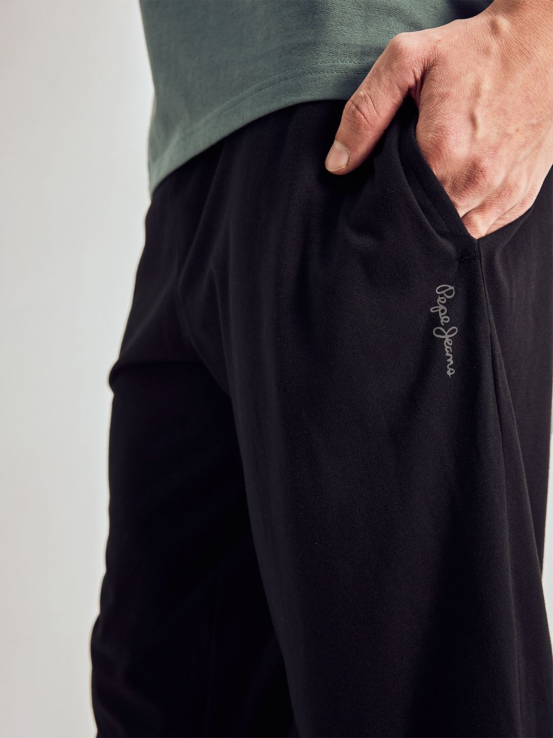 Buy Pepe Jeans Men Black Solid Regular Fit Athleisure Cotton