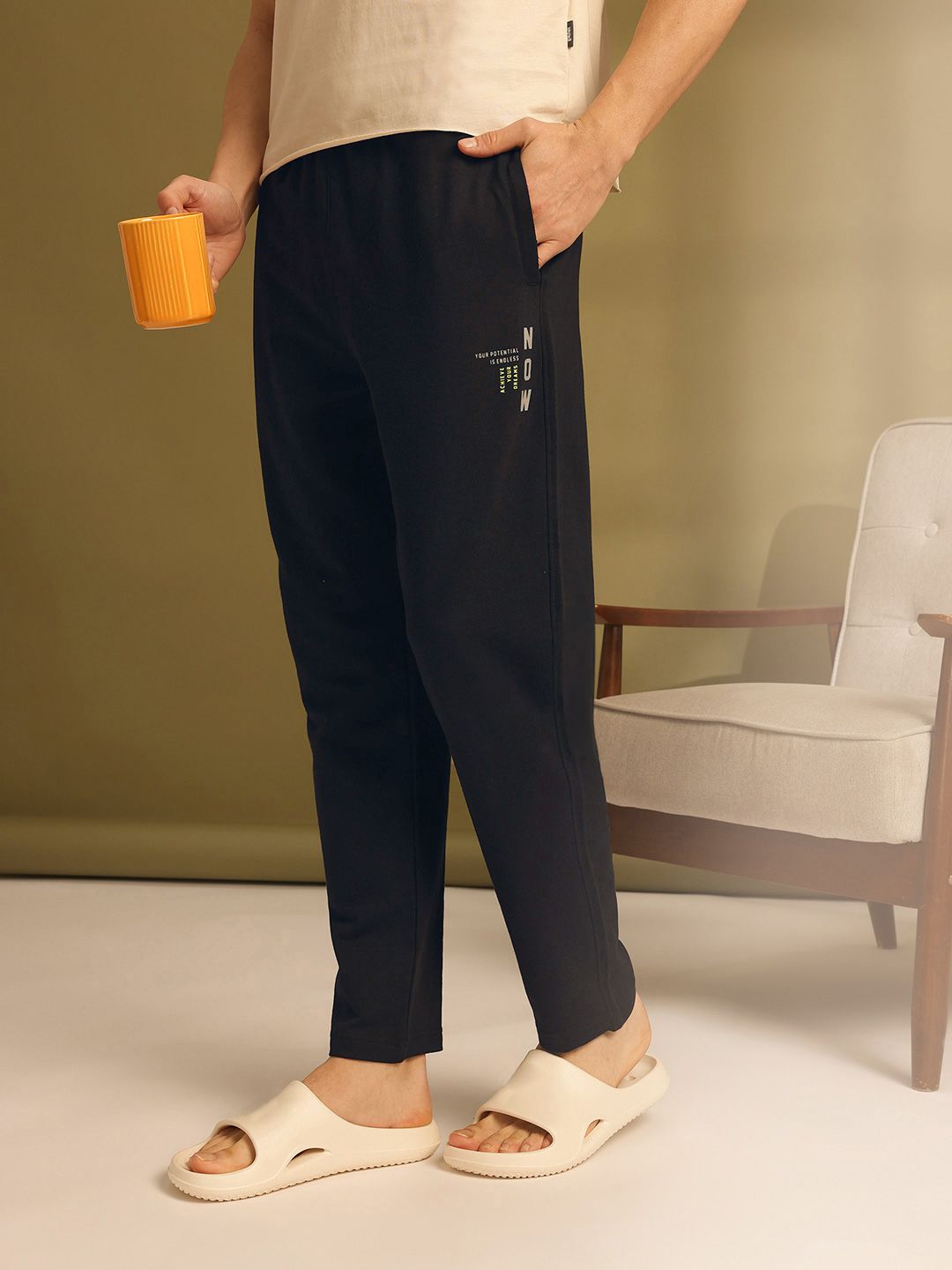 ETC Typography Printed Mid-Rise Straight Fit Pure Cotton Lounge Pants