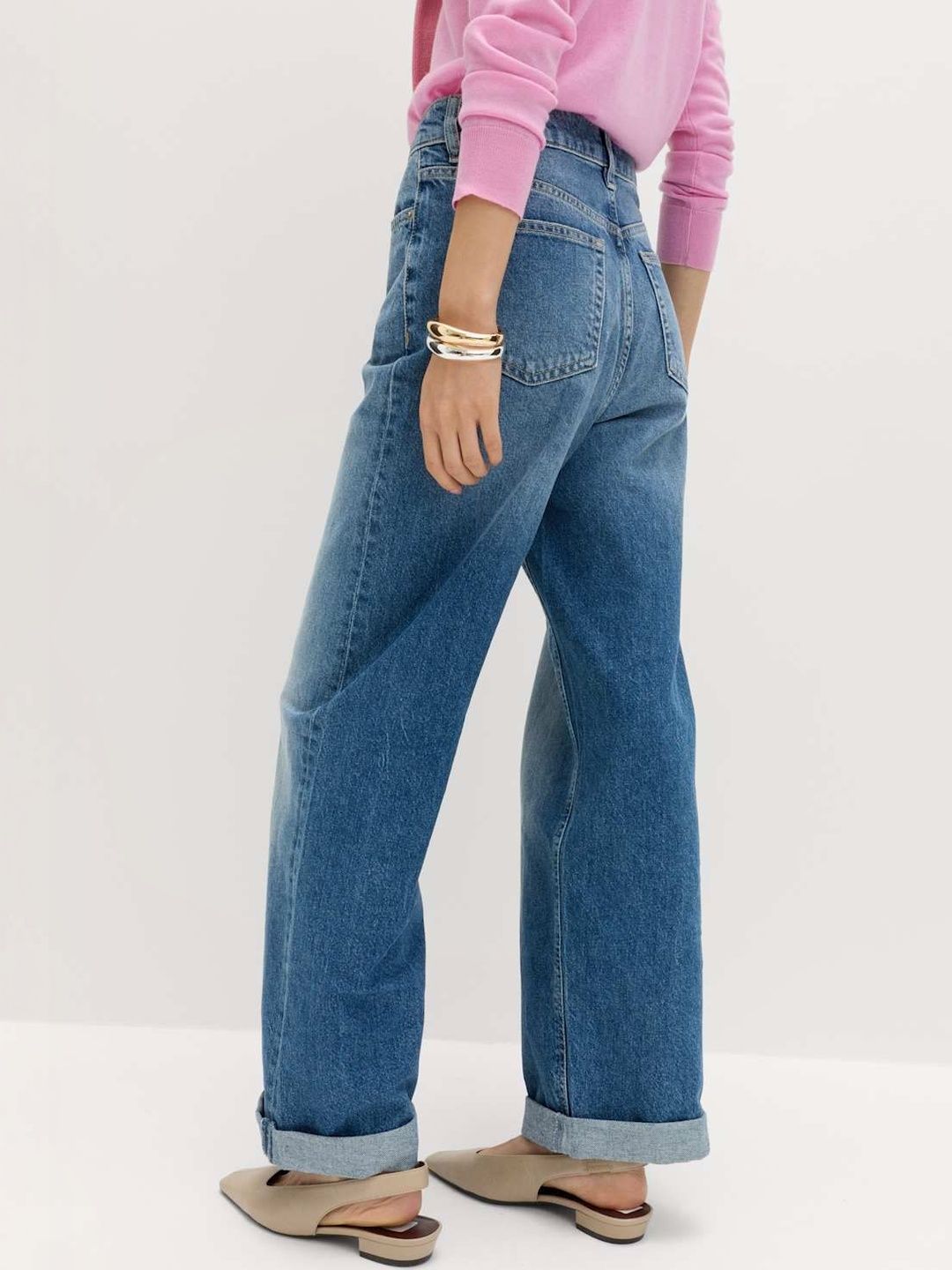 Regular Fit Mid-Rise Light Fade Jeans