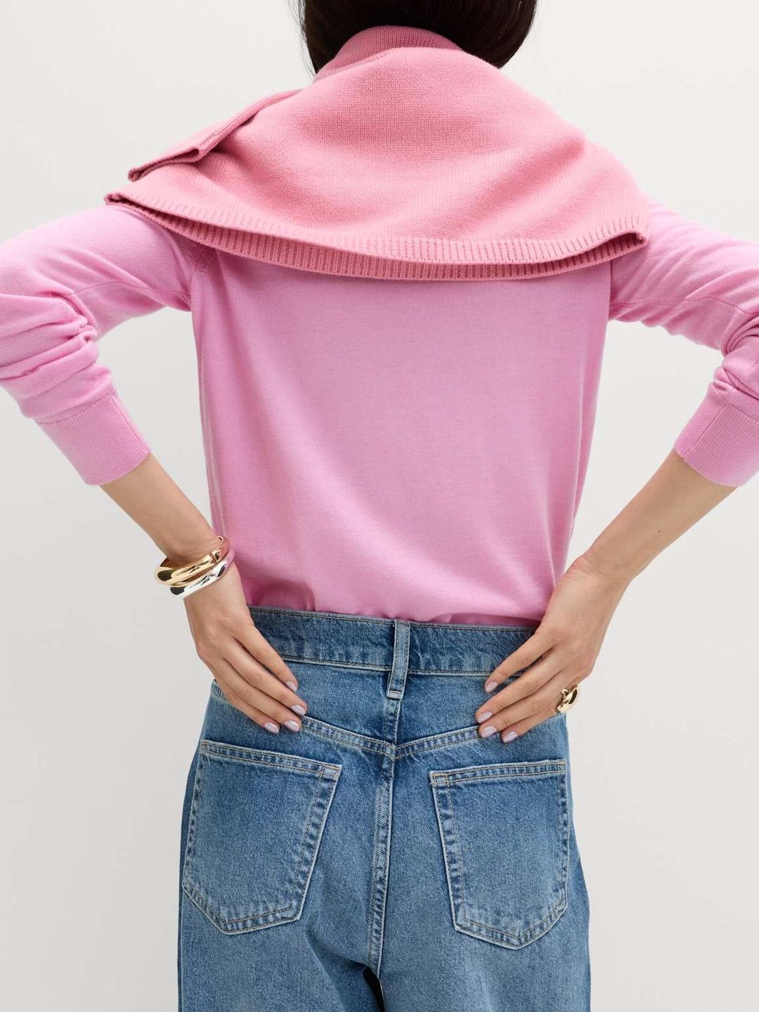 Regular Fit Mid-Rise Light Fade Jeans