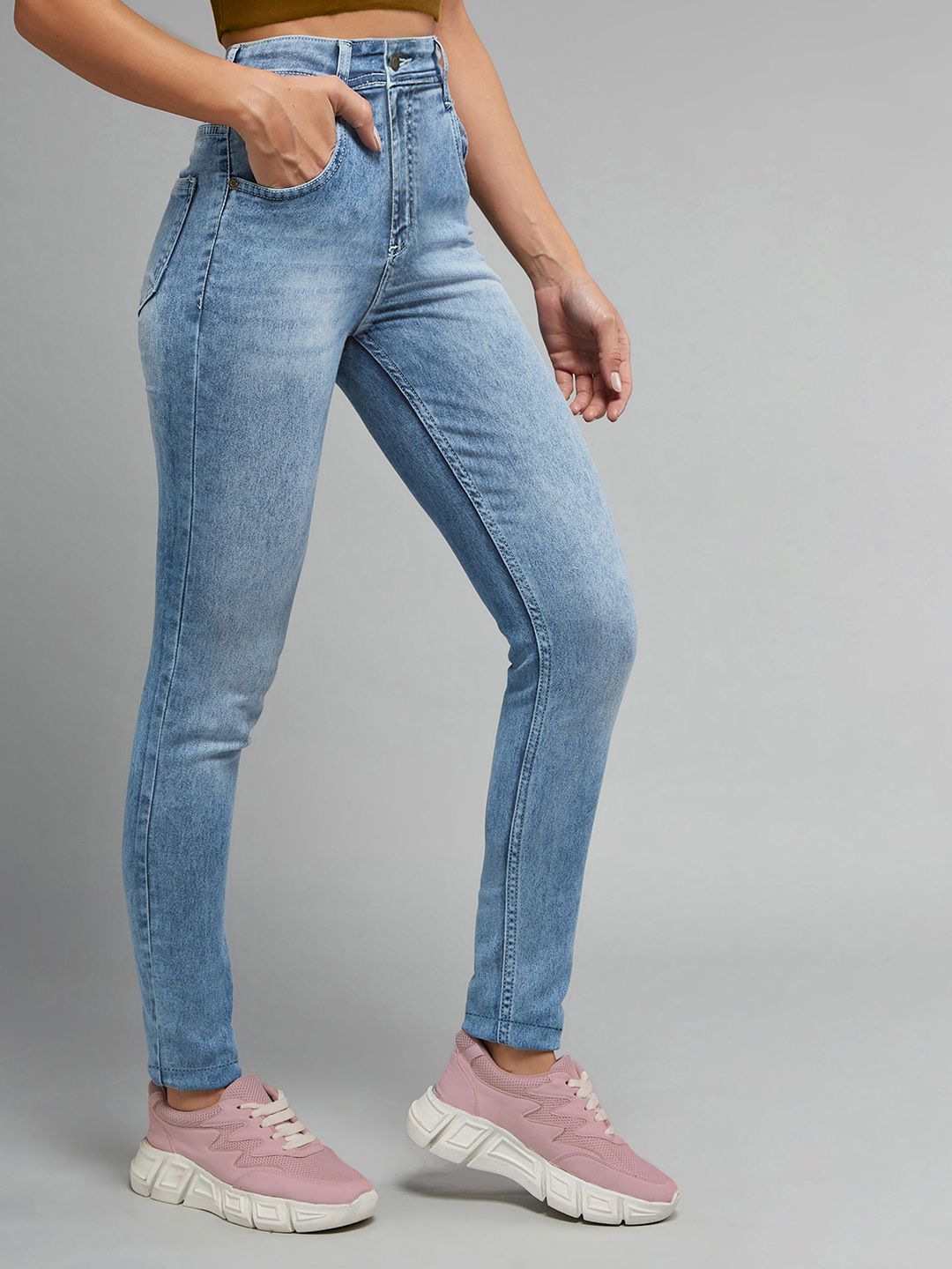 DOLCE CRUDO Slim Fit High Rise Regular Length Light Wash Denim Stretchable Jeans
