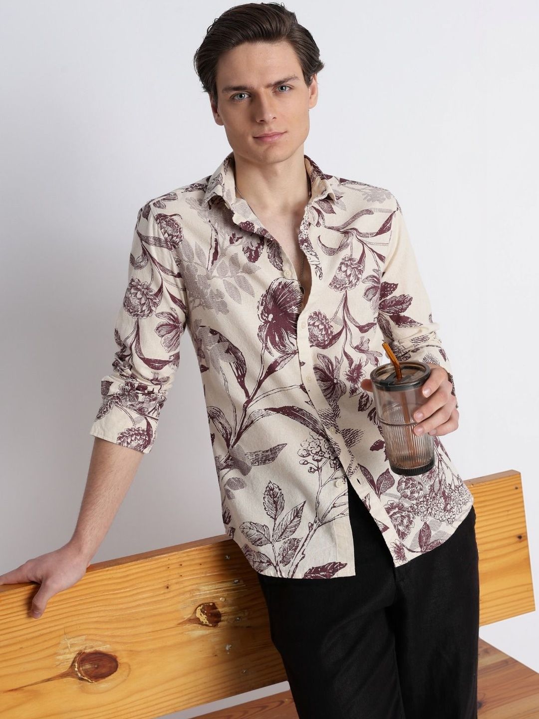 Blu MNKY Men Classic Slim Fit Floral Printed Casual Shirt