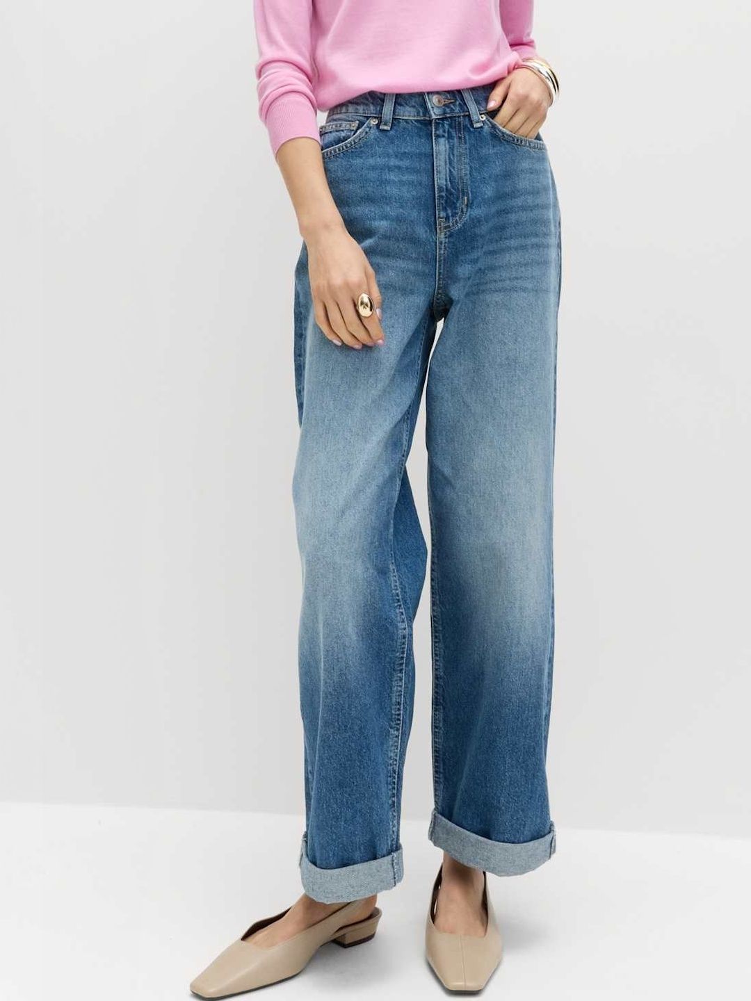 Regular Fit Mid-Rise Light Fade Jeans