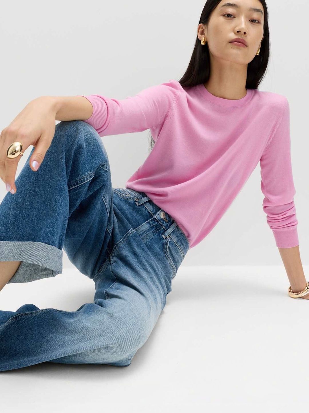 Regular Fit Mid-Rise Light Fade Jeans