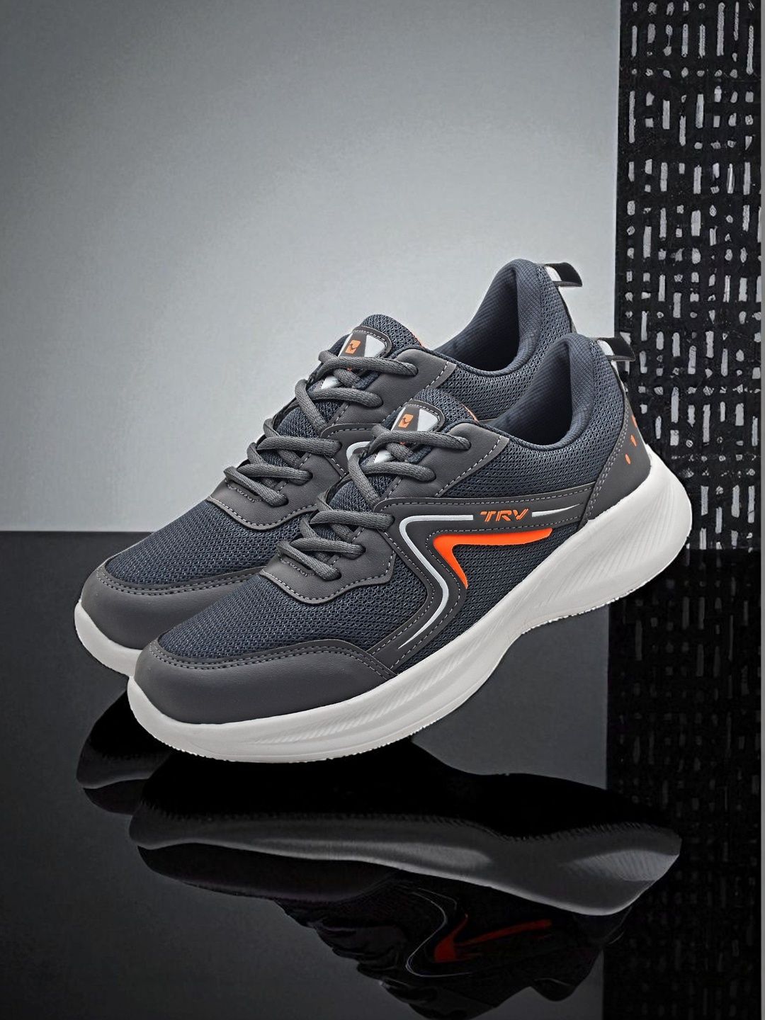TRV Men Training or Gym Non-Marking Shoes