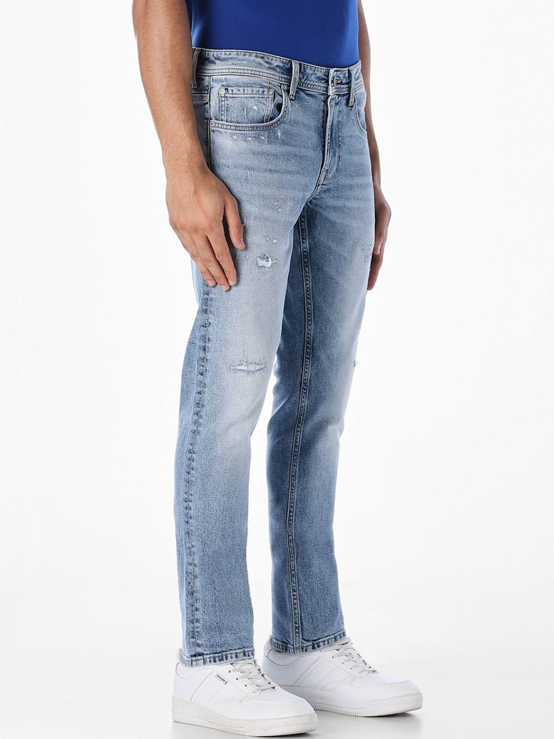 Slim Fit Low-Rise Mildly Distressed Light Fade Stretchable Jeans