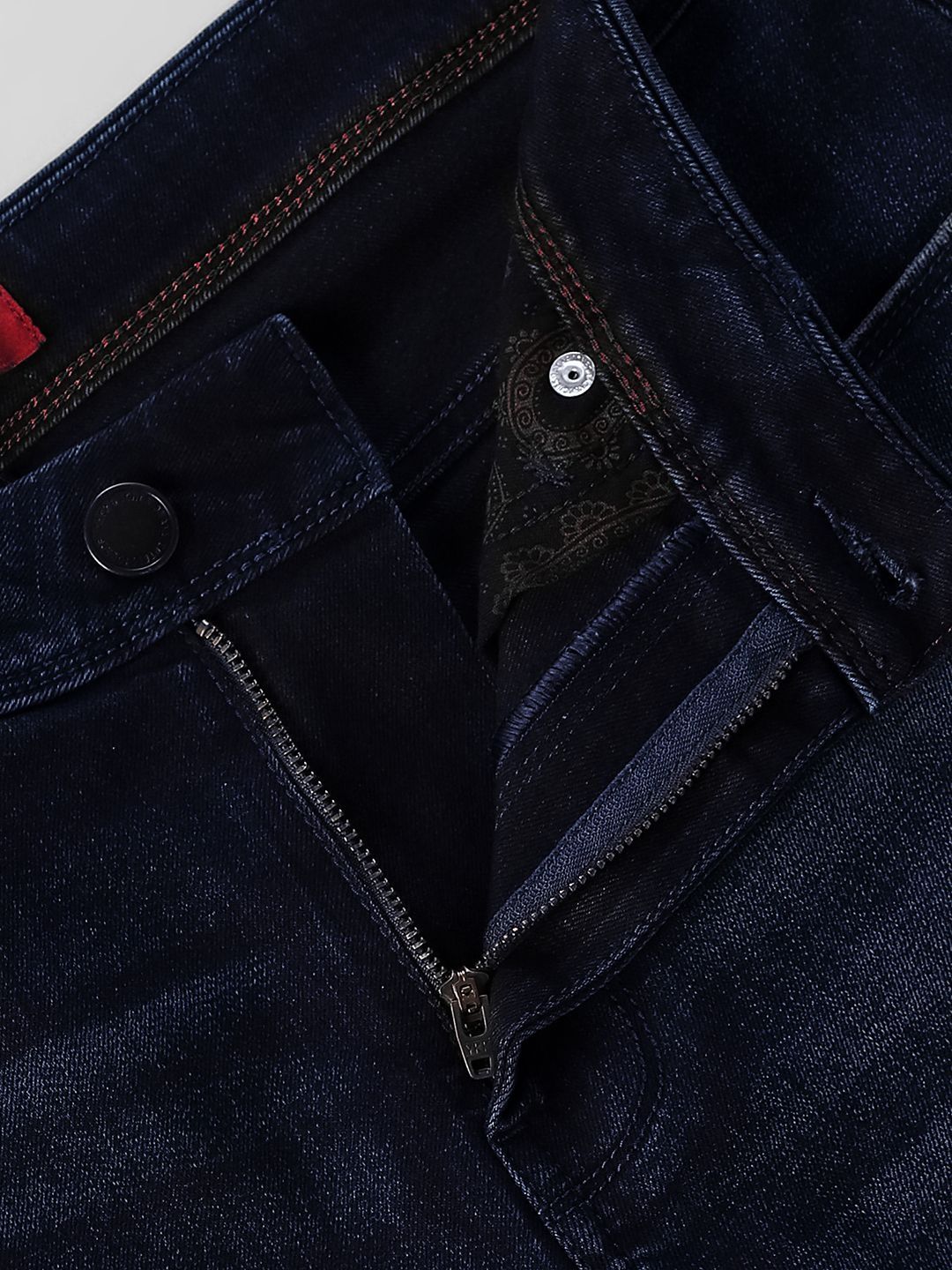 Slim Fit Low-Rise Light Fade Stretchable Jeans
