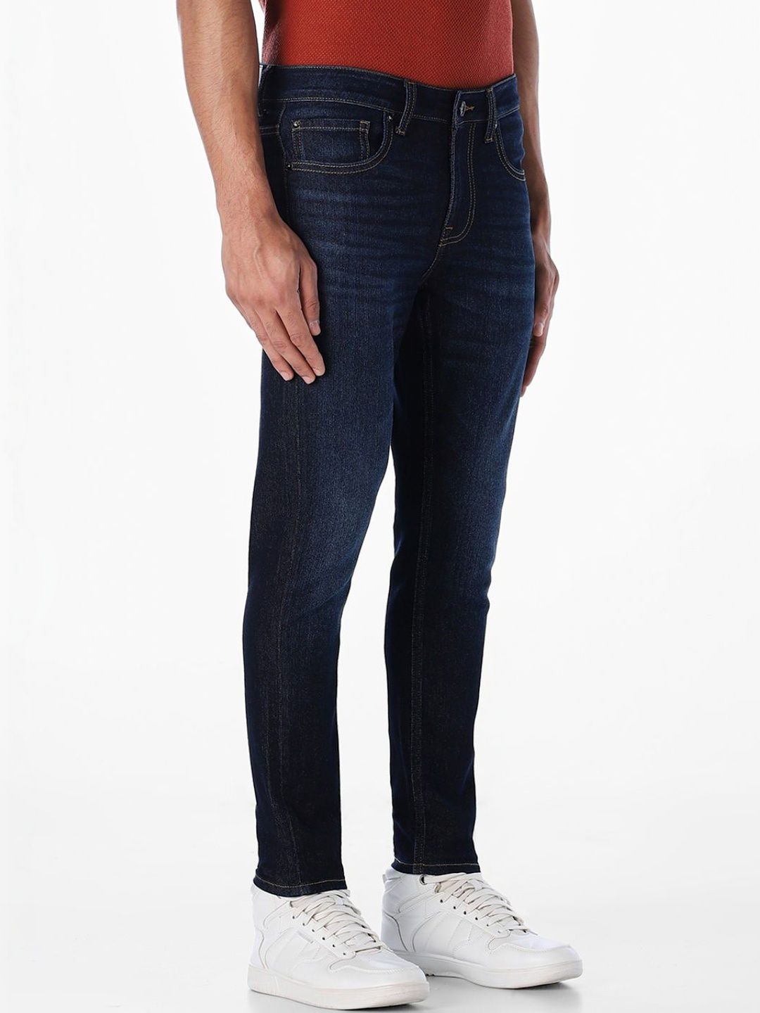 Slim Fit Low-Rise Light Fade Stretchable Jeans