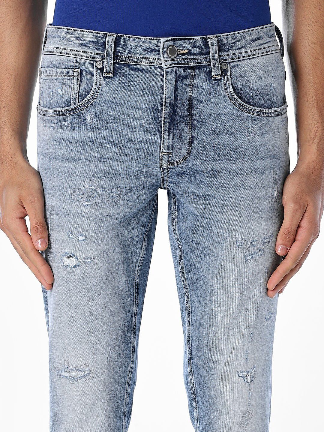 Slim Fit Low-Rise Mildly Distressed Light Fade Stretchable Jeans