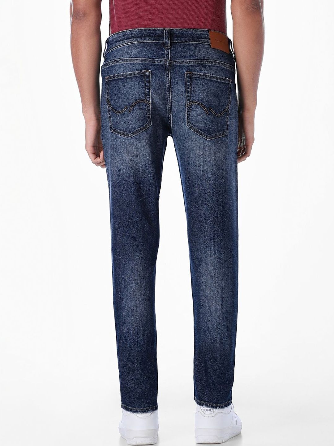 Slim Fit Low-Rise Mildly Distressed Light Fade Stretchable Jeans