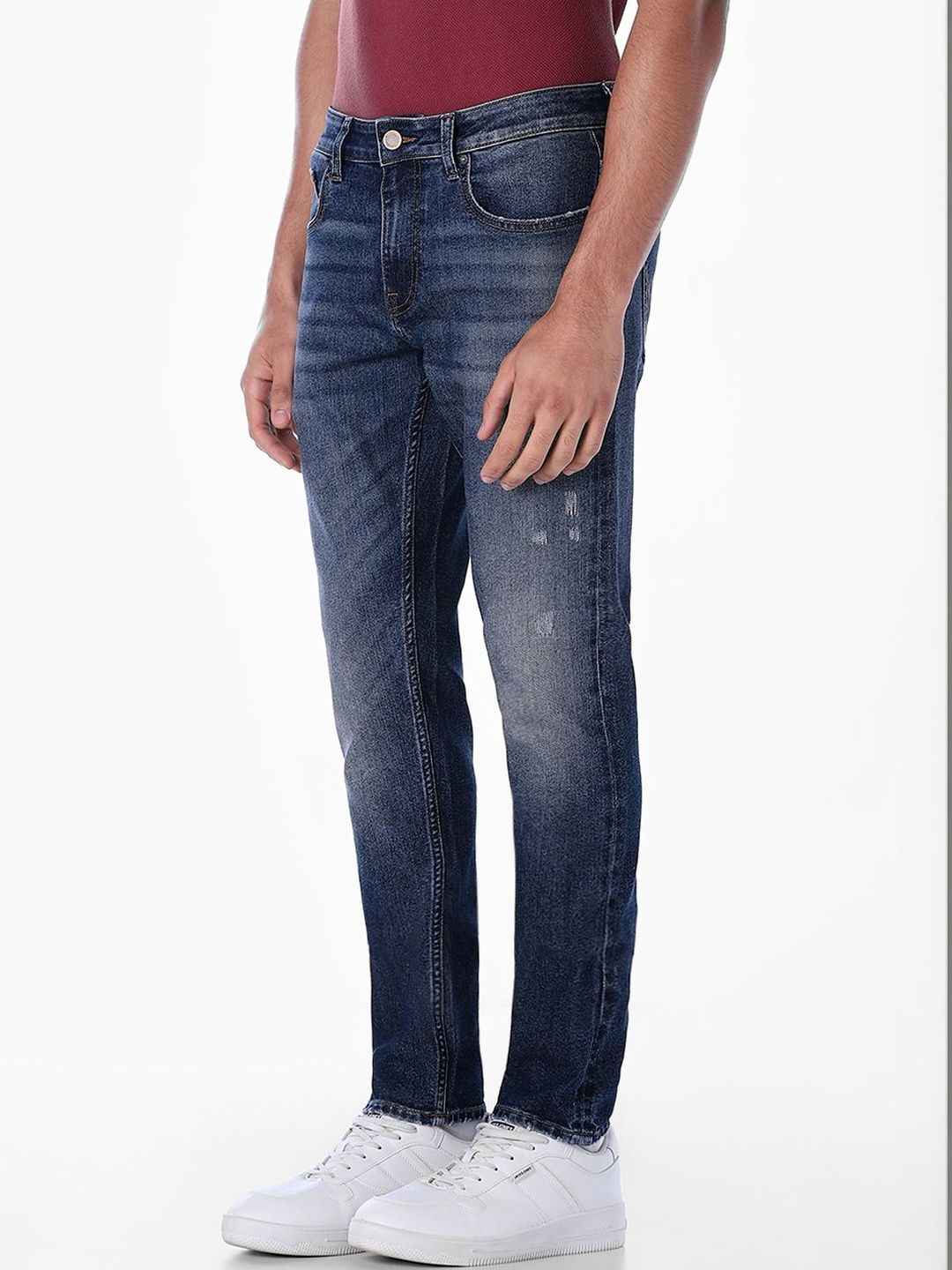 Slim Fit Low-Rise Mildly Distressed Light Fade Stretchable Jeans