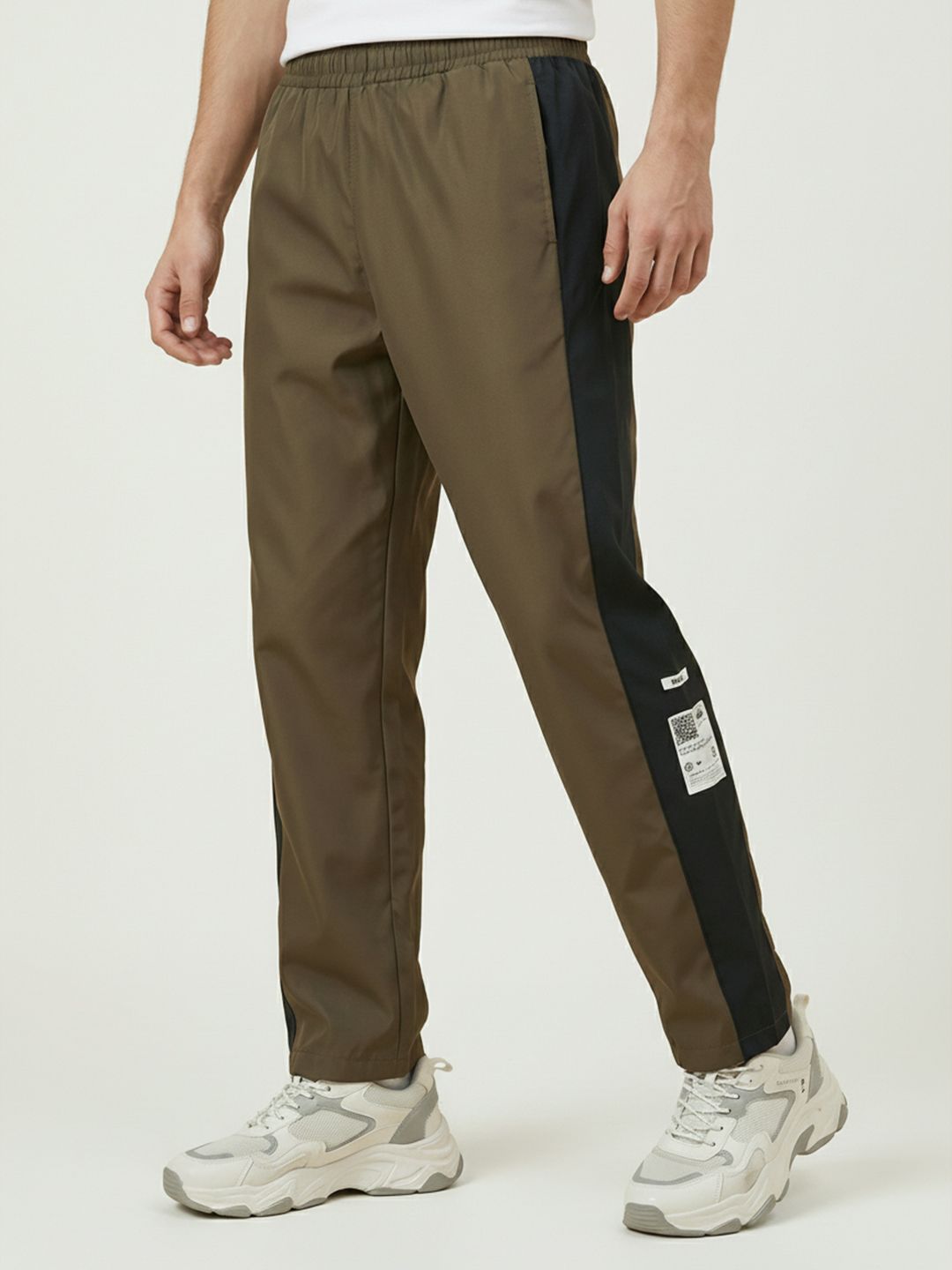 glitchez Men Panelled Detail Track Pants deal from myntra glitchez Men Panelled Detail Track Pants deal from myntra