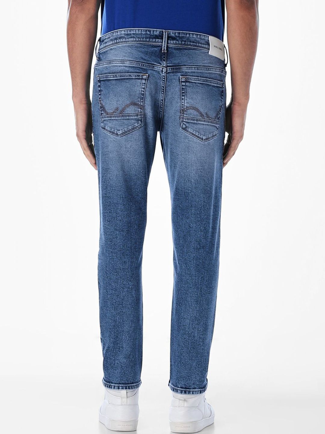 Slim Fit Low-Rise Mildly Distressed Light Fade Stretchable Jeans