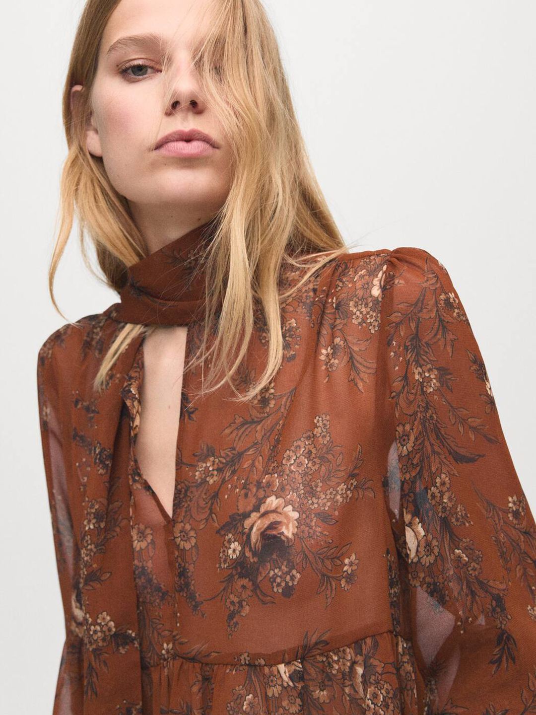 Floral Print Bell Sleeve Scarf Neck Peplum Crop Top