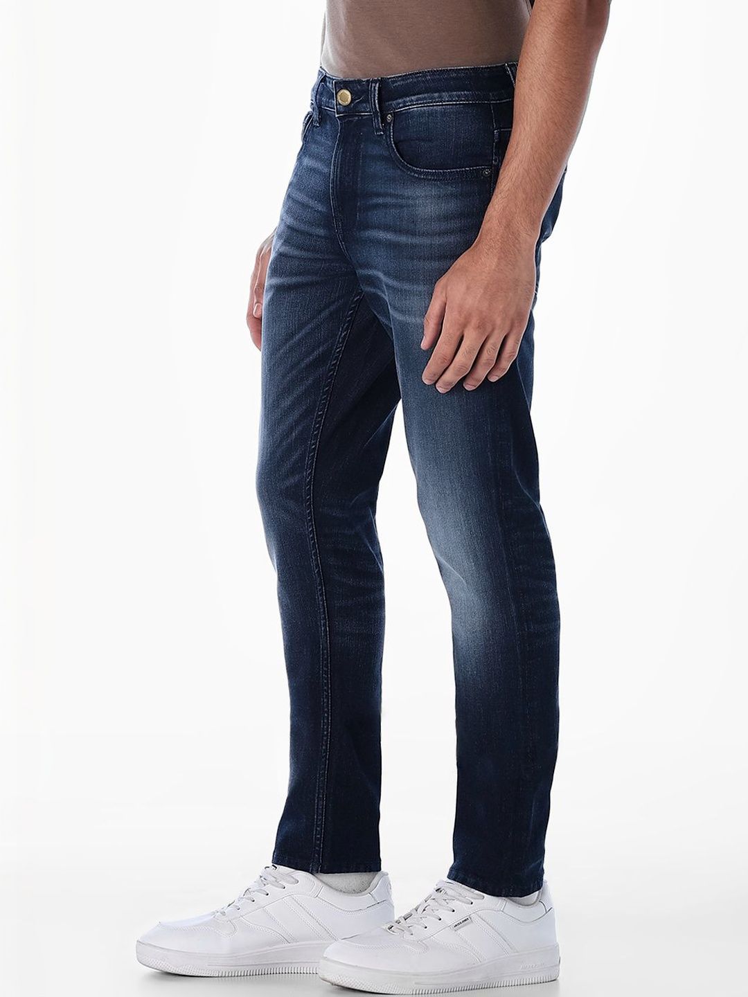 Slim Fit Low-Rise Light Fade Stretchable Jeans