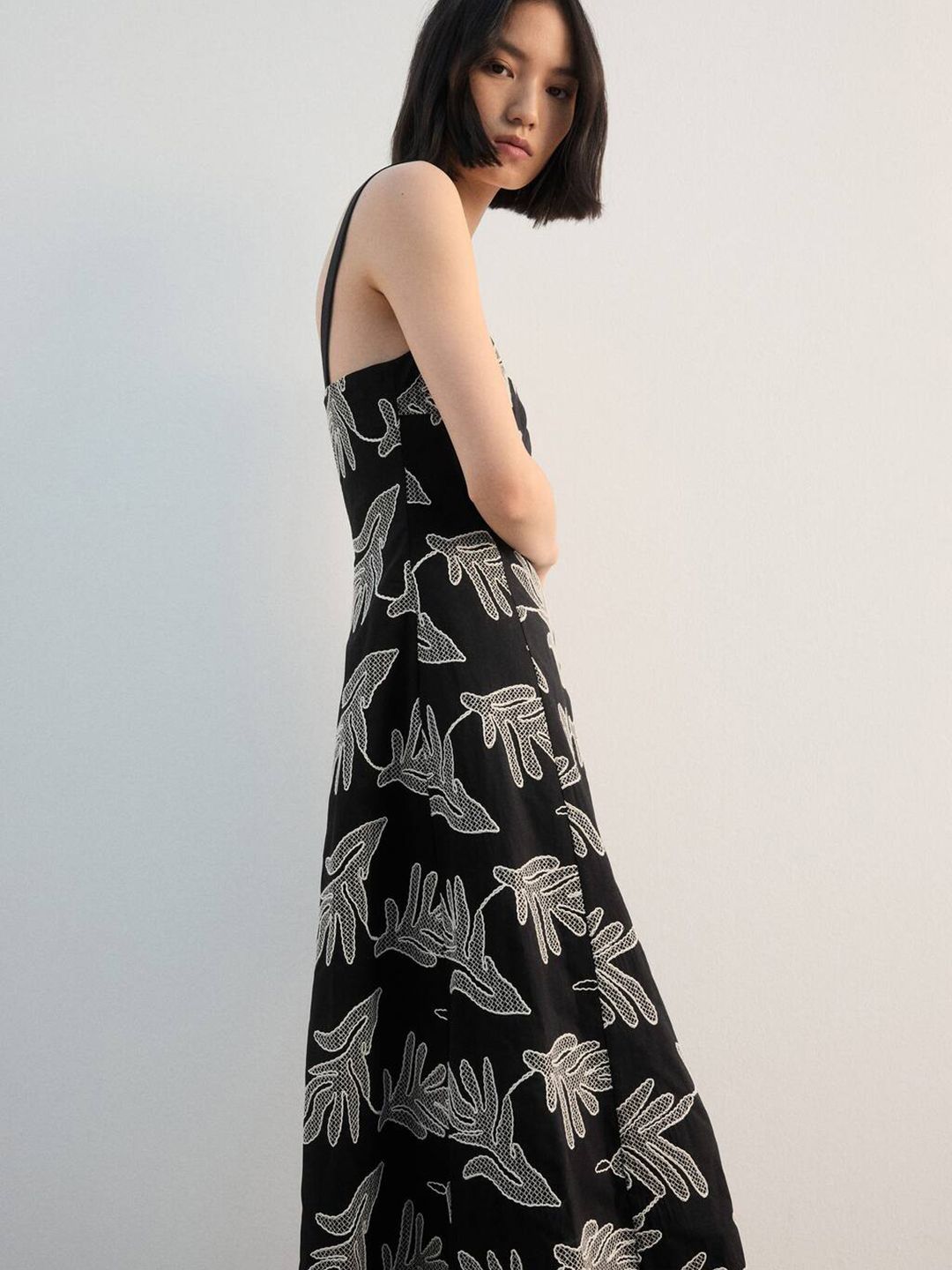 Embroidered Fit & Flare Midi Dress