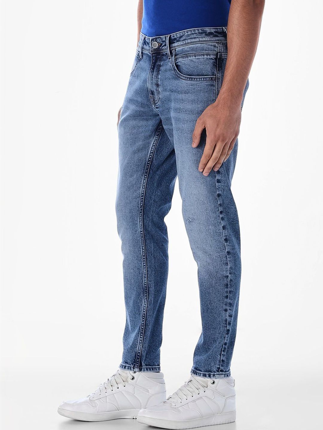 Slim Fit Low-Rise Mildly Distressed Light Fade Stretchable Jeans