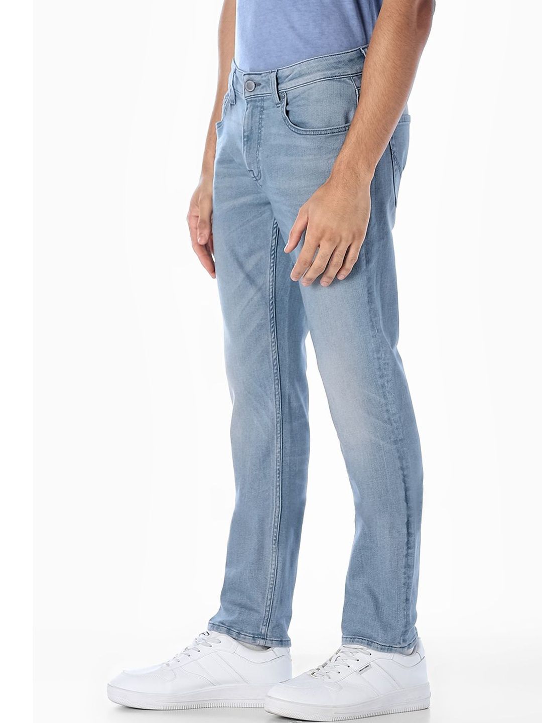 Tim Tapered Fit Low-Rise Light Fade Stretchable Jeans