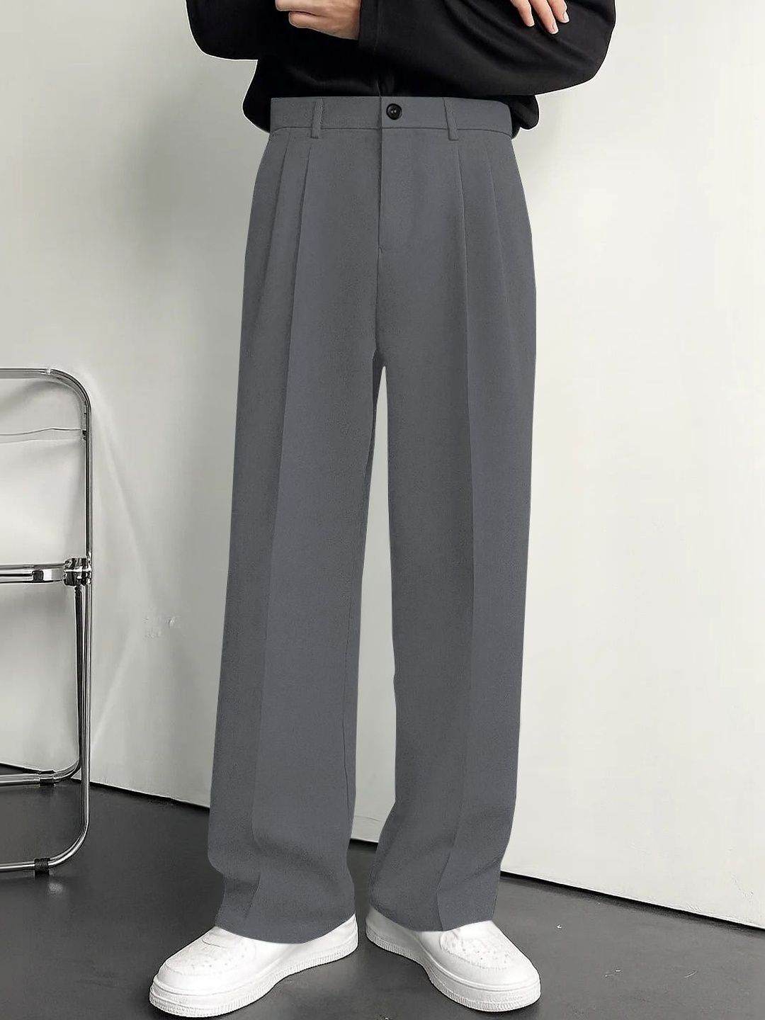 KAJARU Men Relaxed Loose Fit Pleated Trousers