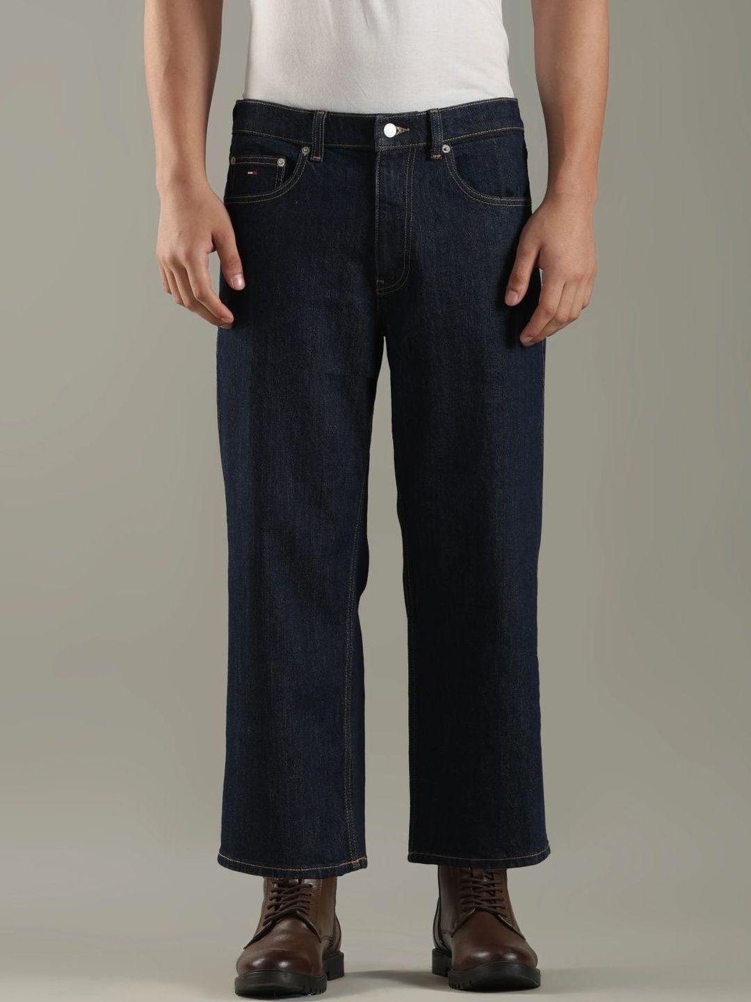 Relaxed Fit Low-Rise Jeans