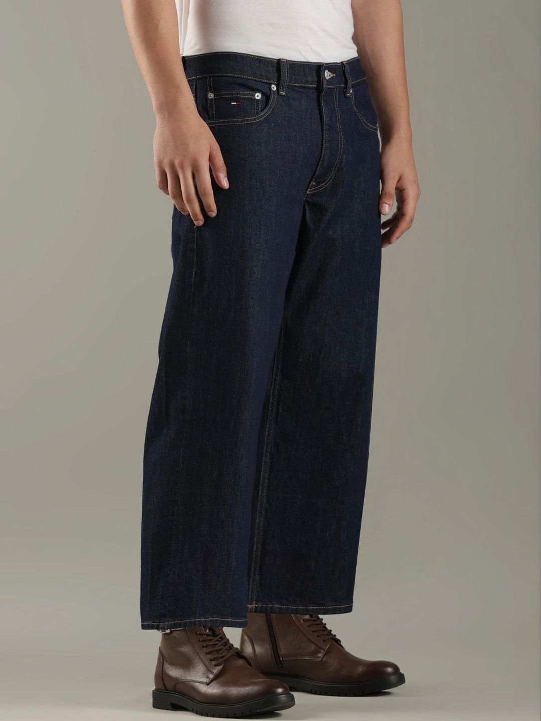 Relaxed Fit Low-Rise Jeans