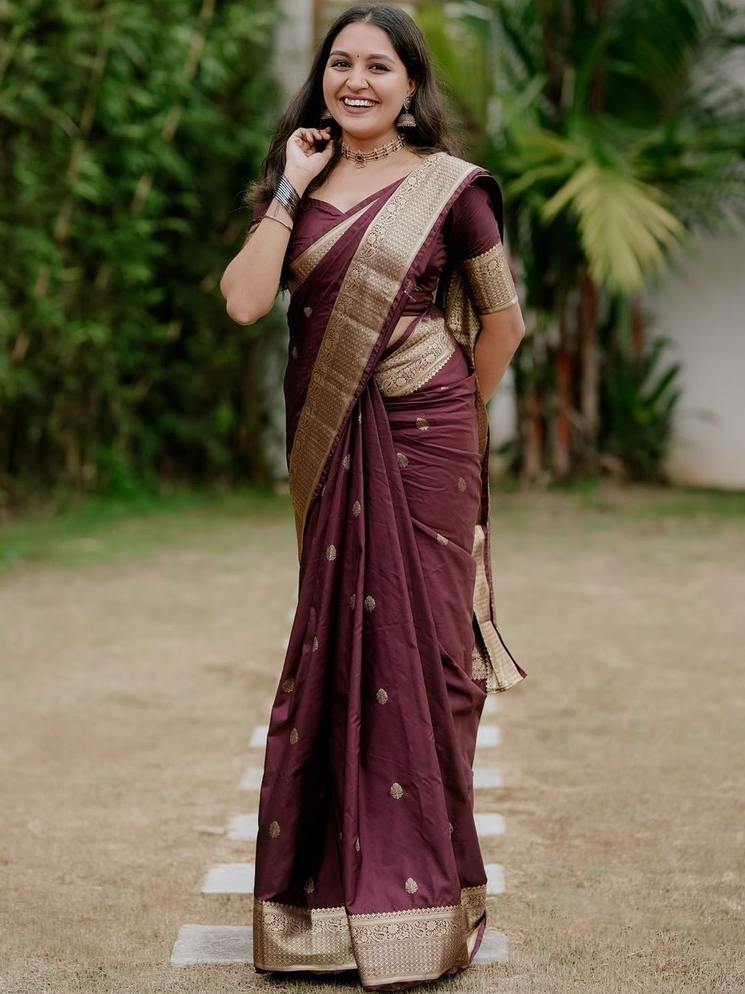 Shriyangan Woven Design Zari Art Silk Kanjeevaram Saree