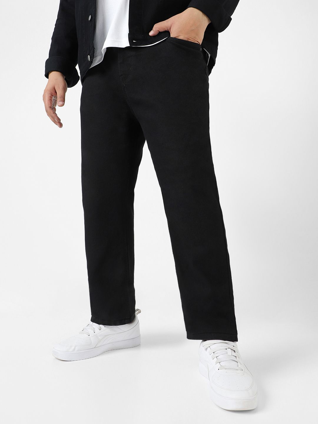 Urbano Plus Men Black & Black Regular Fit Mid-Rise Clean Look Jeans