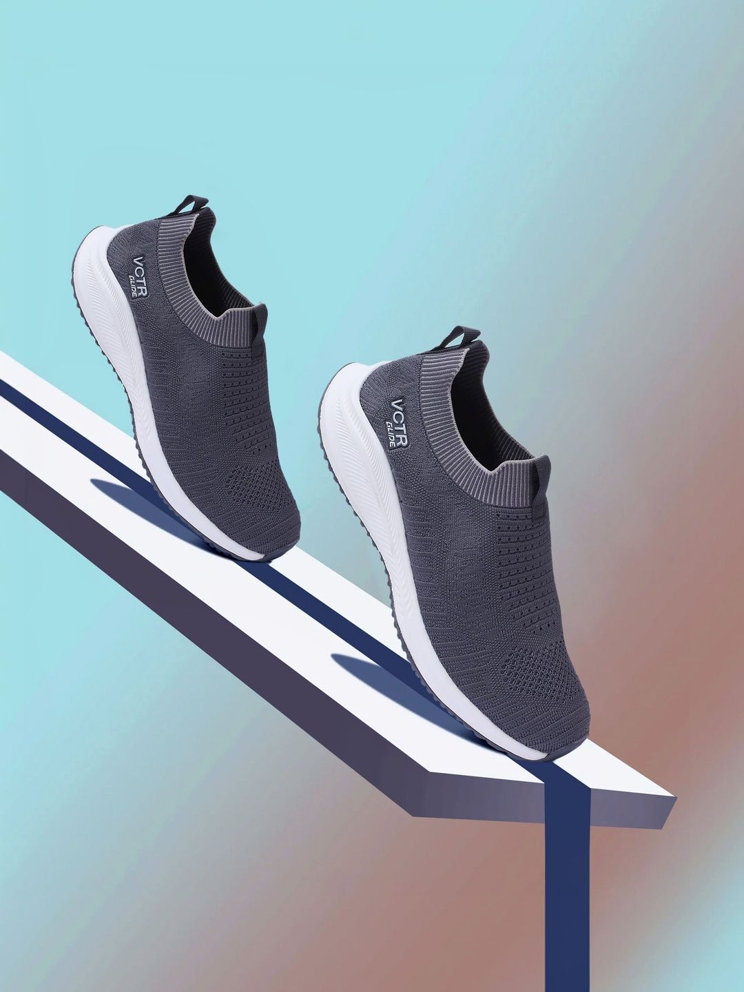 VCTR Glide Stretchable Slipon Running Shoes