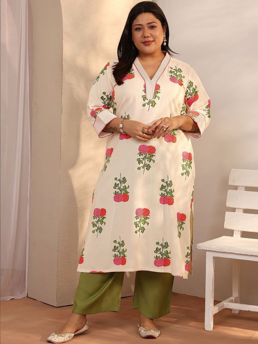 Extra Love By Libas Plus Size Women Floral Printed Thread Work Kurta