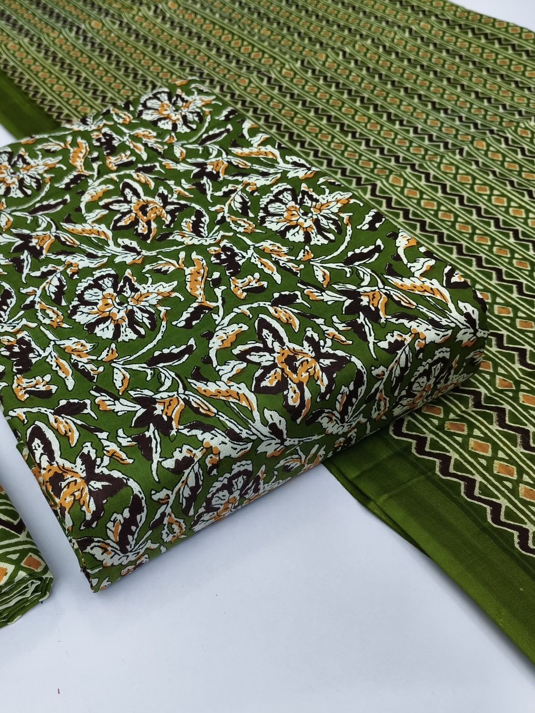 Keshar Printed Pure Cotton Unstitched Dress Material