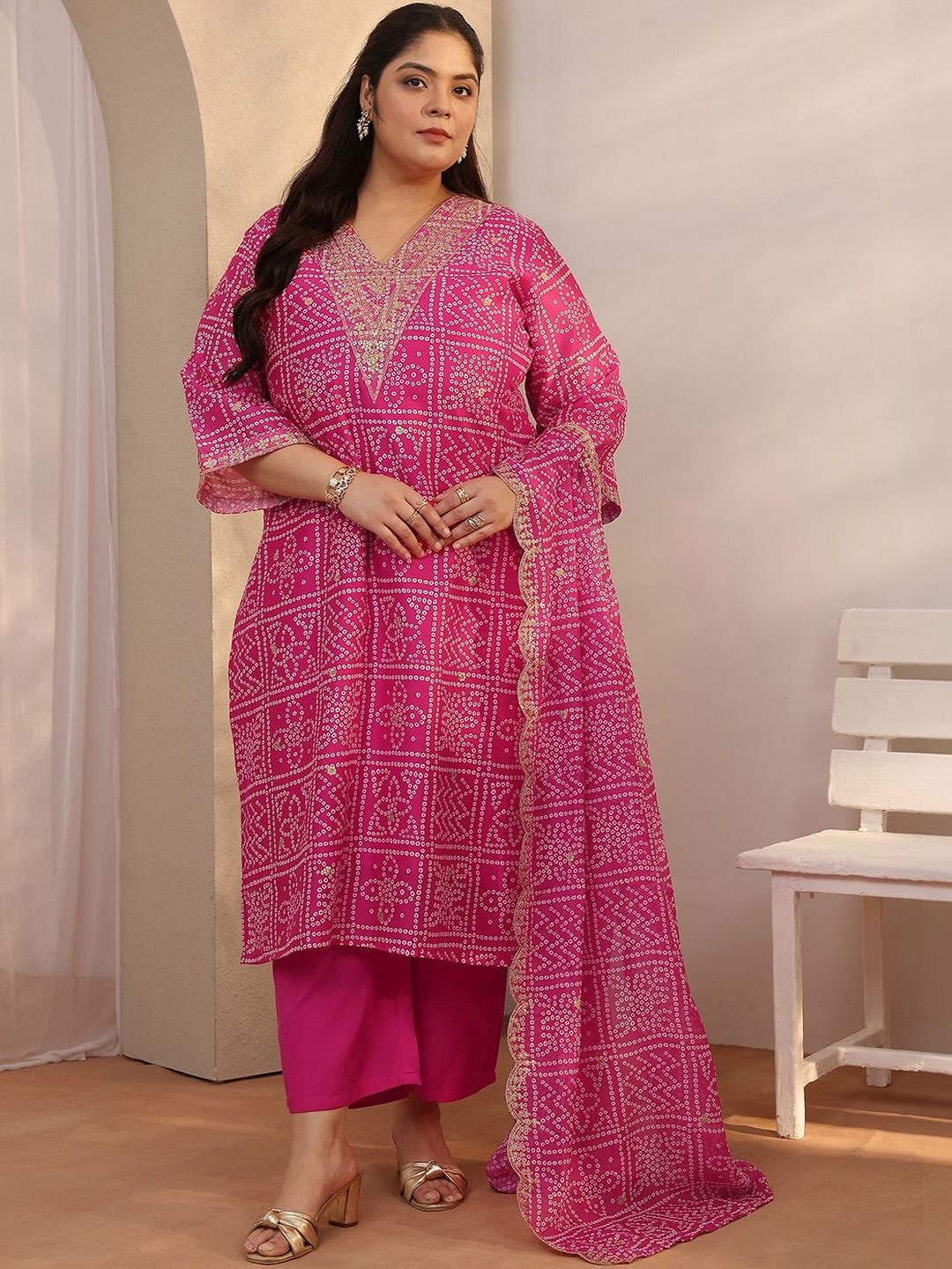 Extra Love By Libas Plus Size Women Ethnic Motifs Printed Kurta with Trouser & Dupatta