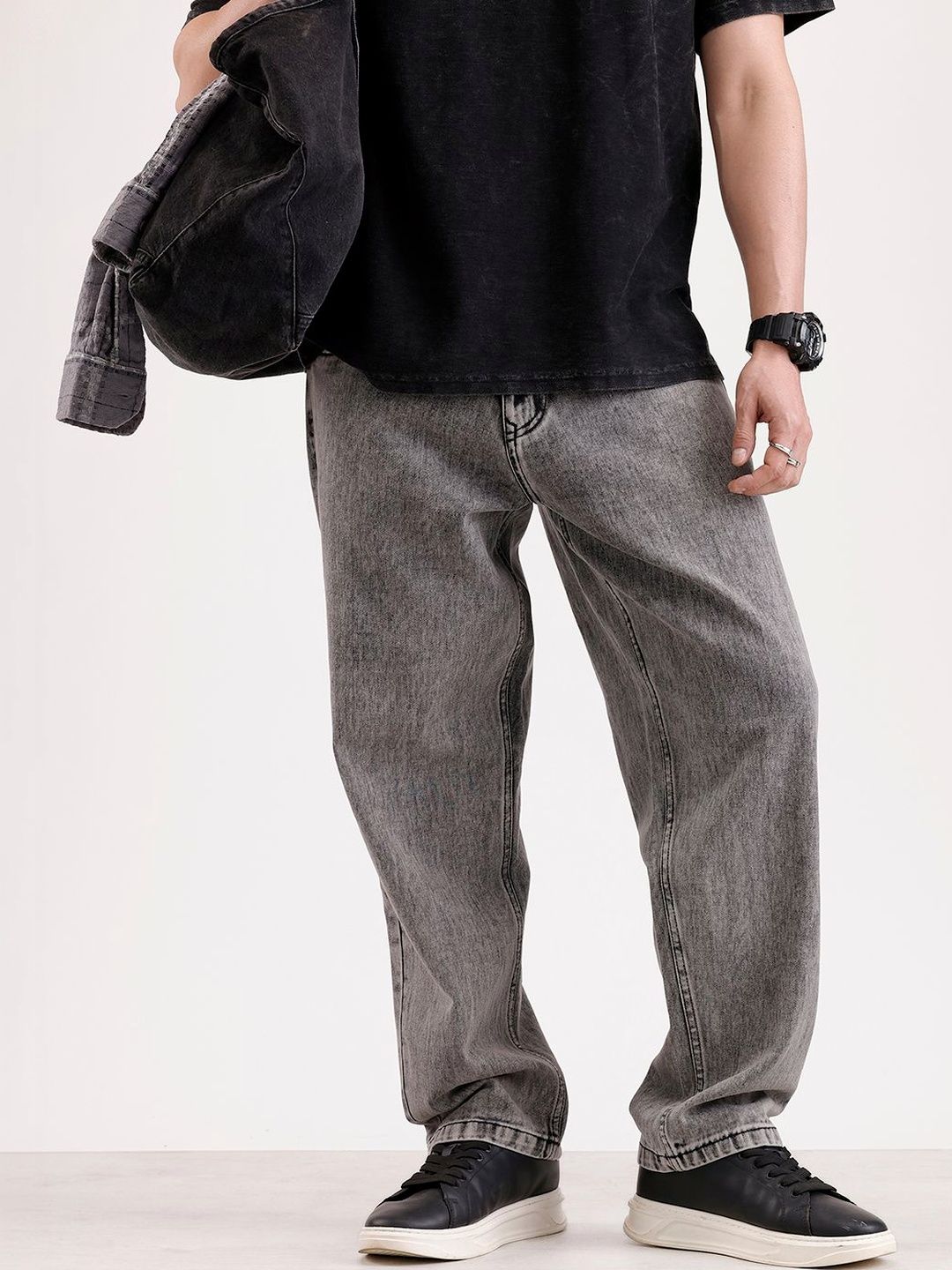 WROGN Men Loose Relaxed Fit Mid-Rise Light Fade Jeans