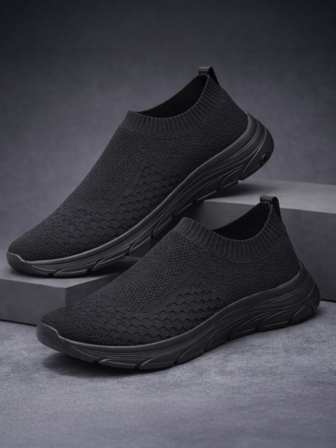 KRAASA Wooven Knit Charcoal Textile Slip-On Walking Shoes