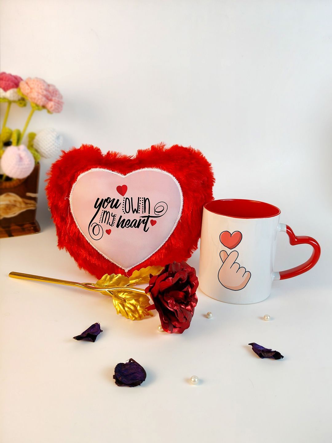 Giftii Red Ceramic Valentine Heart Cushion & Love Mug Home Gift Sets