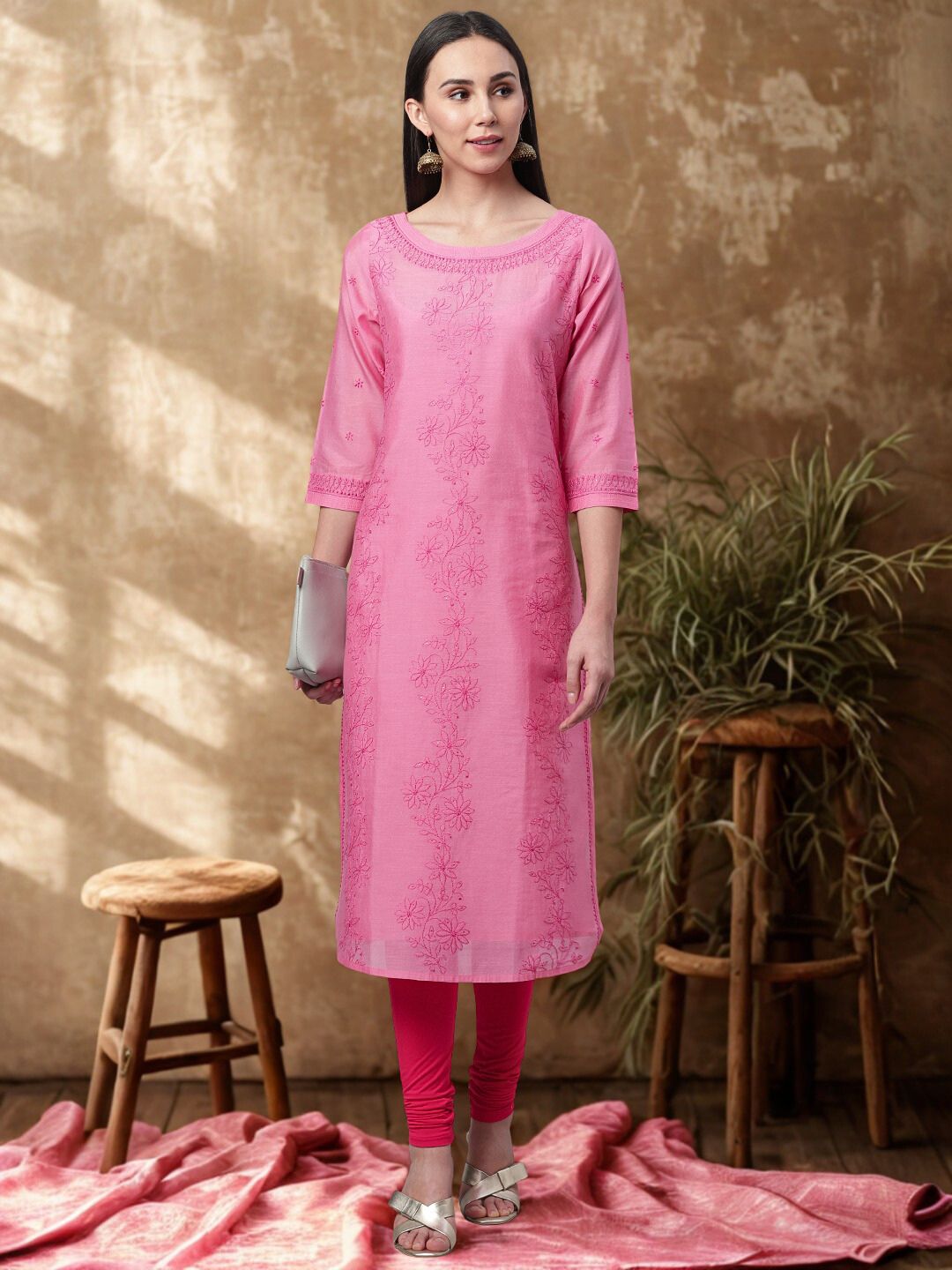 House of Pataudi Chikankari Embroidered Boat Neck Straight Kurta With Side Slits