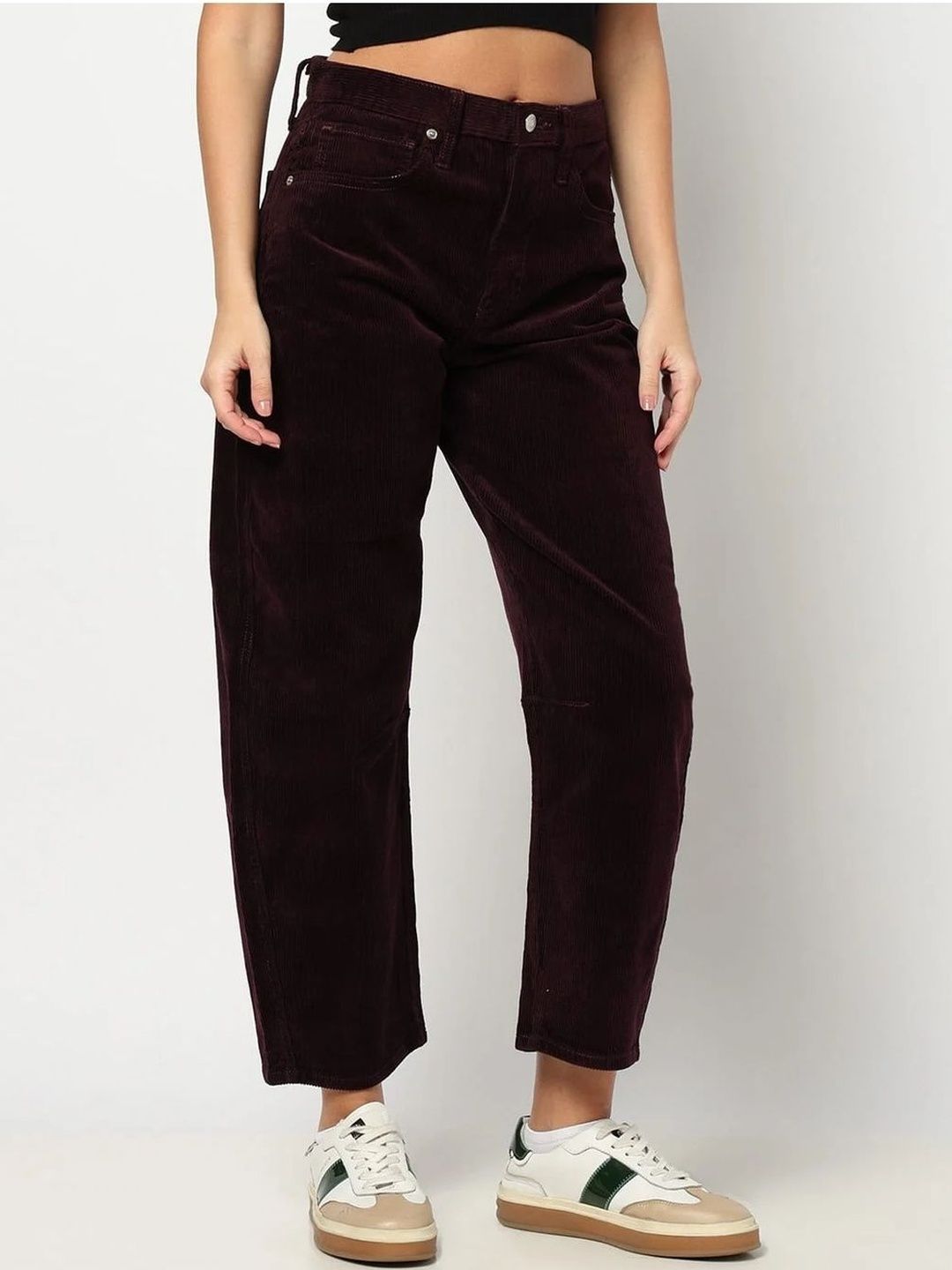 Relaxed Fit Mom Mid Rise Jeans