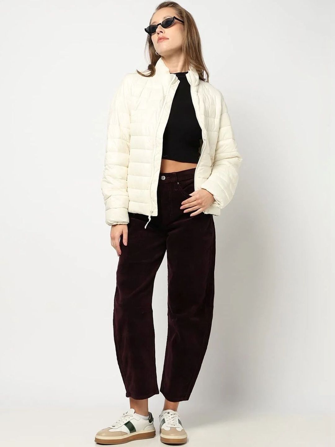 Relaxed Fit Mom Mid Rise Jeans