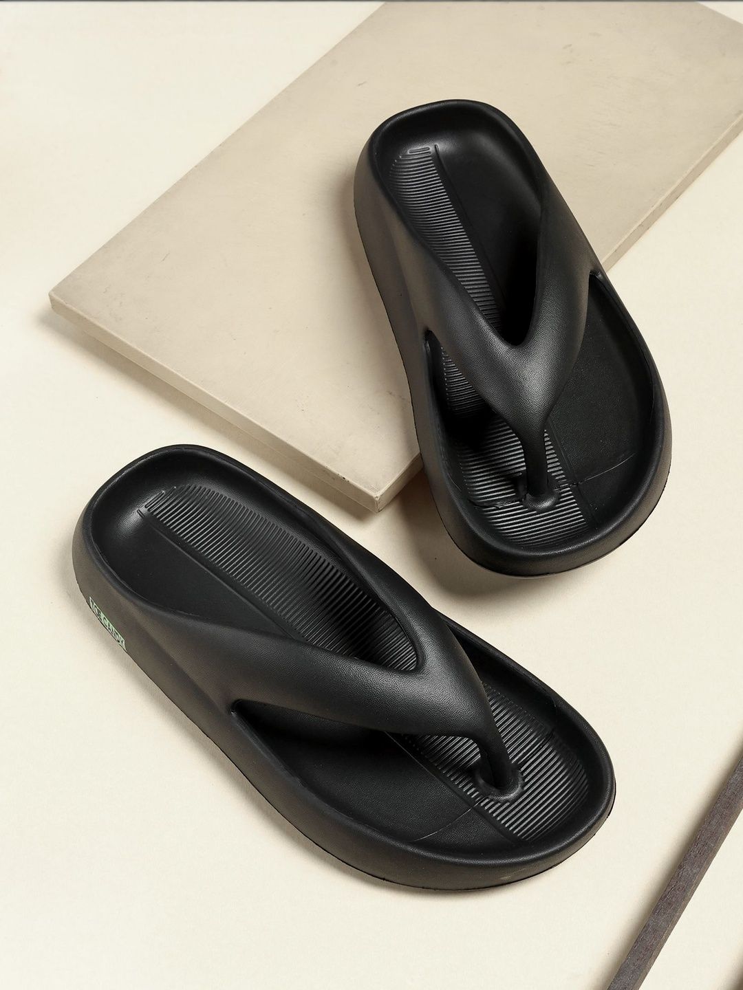 TOE CANDY Men Rubber Thong Flip-Flops