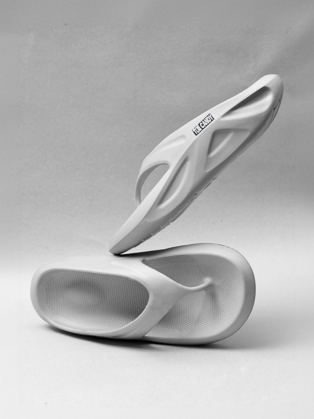 TOE CANDY Men Rubber Thong Flip-Flops