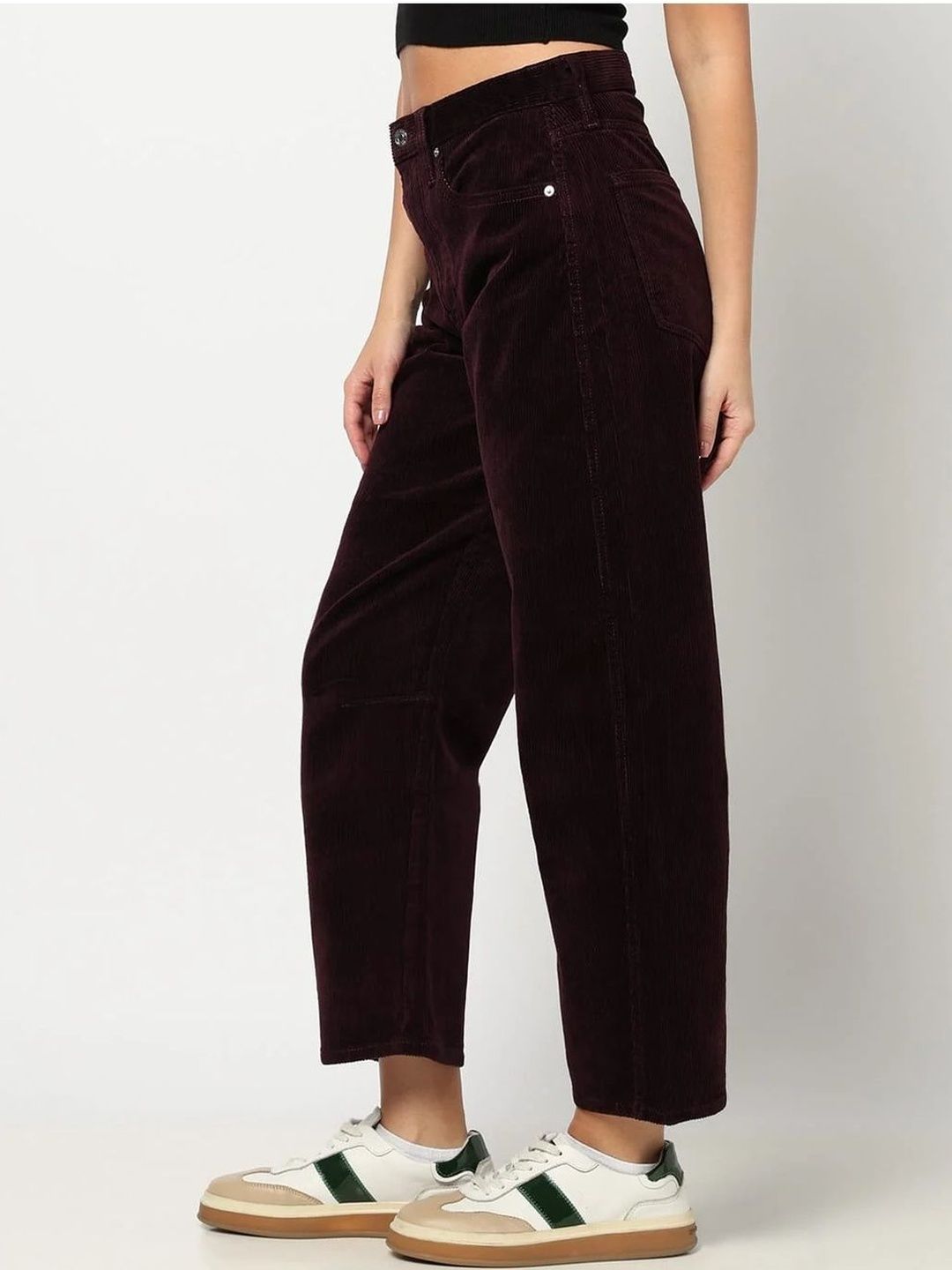 Relaxed Fit Mom Mid Rise Jeans