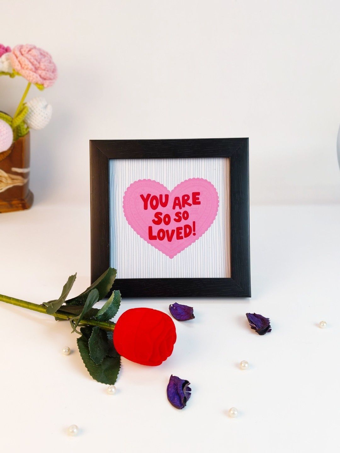 Giftii 2-Pieces White & Red Valentines Day Home Gift Sets