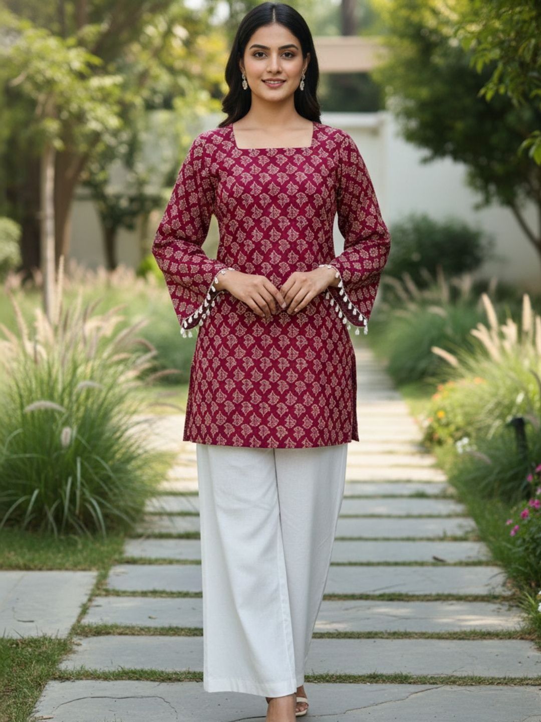 OZIA Ethnic Motifs Printed Square Neck Pure Cotton Kurti