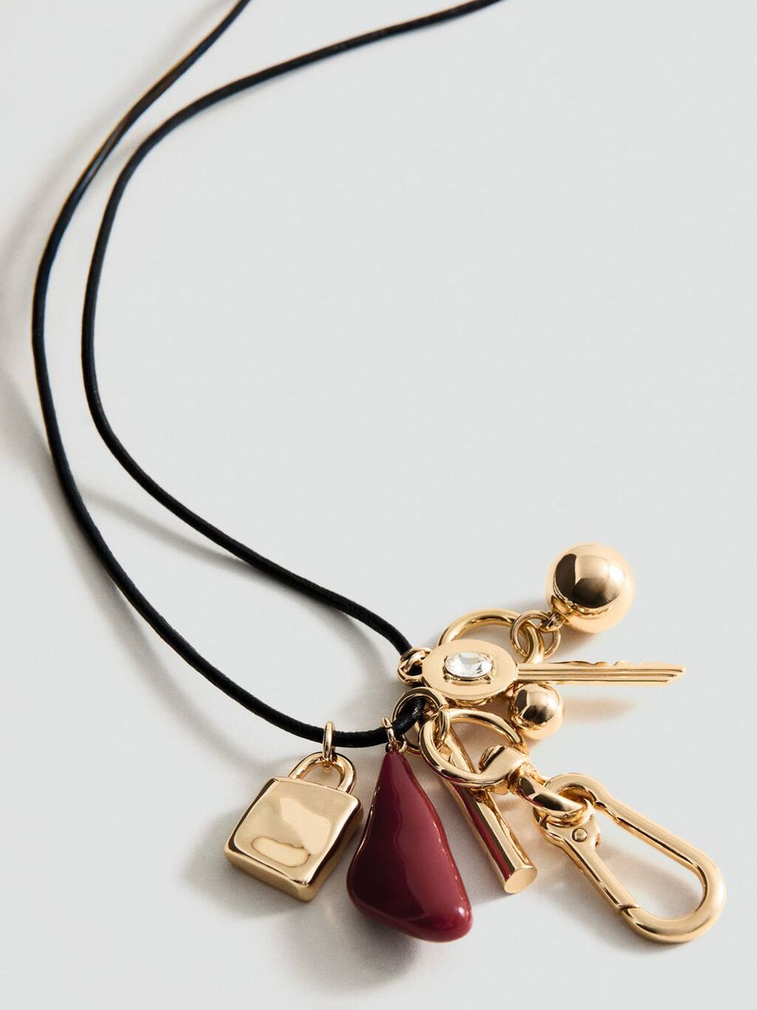Necklace with Chams Pendant